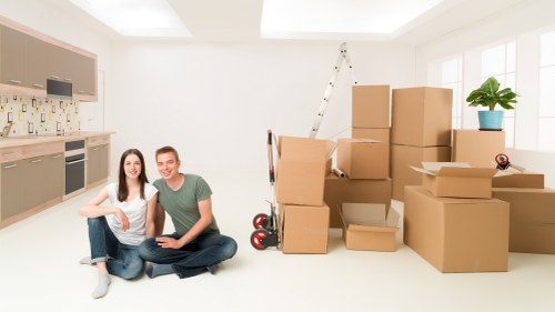 Careful fragile item packing service in Willesden