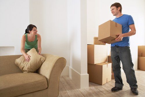 Organised storage unit for short-term storage in Willesden